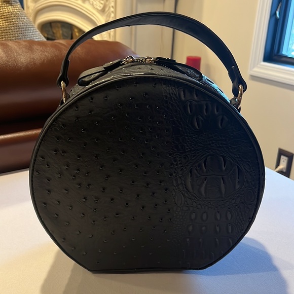 Round Vegan Leather Ostrich Print Bag With Big Rhinestone Butterfly - Picture 10 of 15